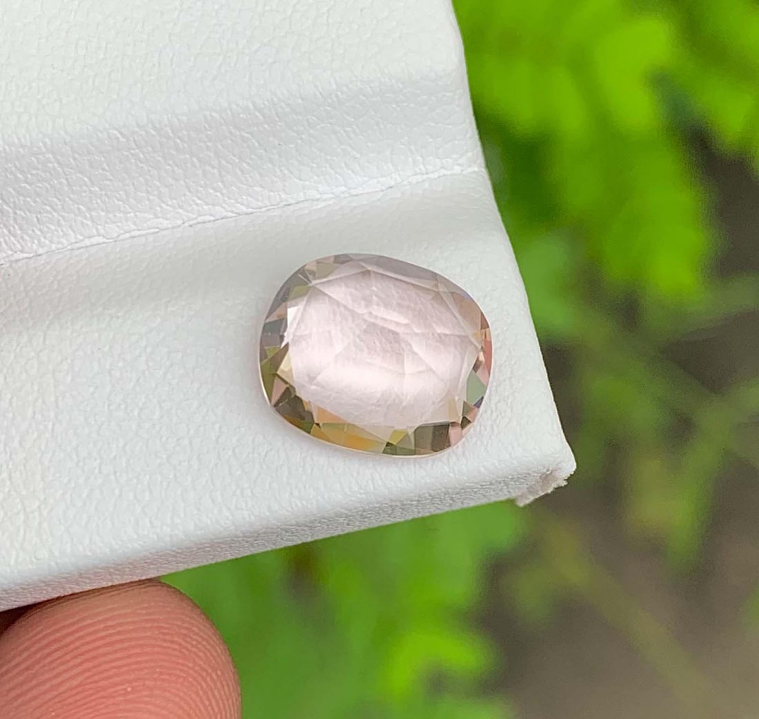 Dawn Pink Tourmaline Gemstone: Natural October Birthstone, Africa (4.28 CT): Highlights Supplies for making crafts Materials: Gemstone: Tourmaline Dawn Pink Tourmaline Gemstone: Natural October Birthstone, Africa Weight : 4.28 Carat Dimensions : 11.000 * 9.500 * 5.200 mm
