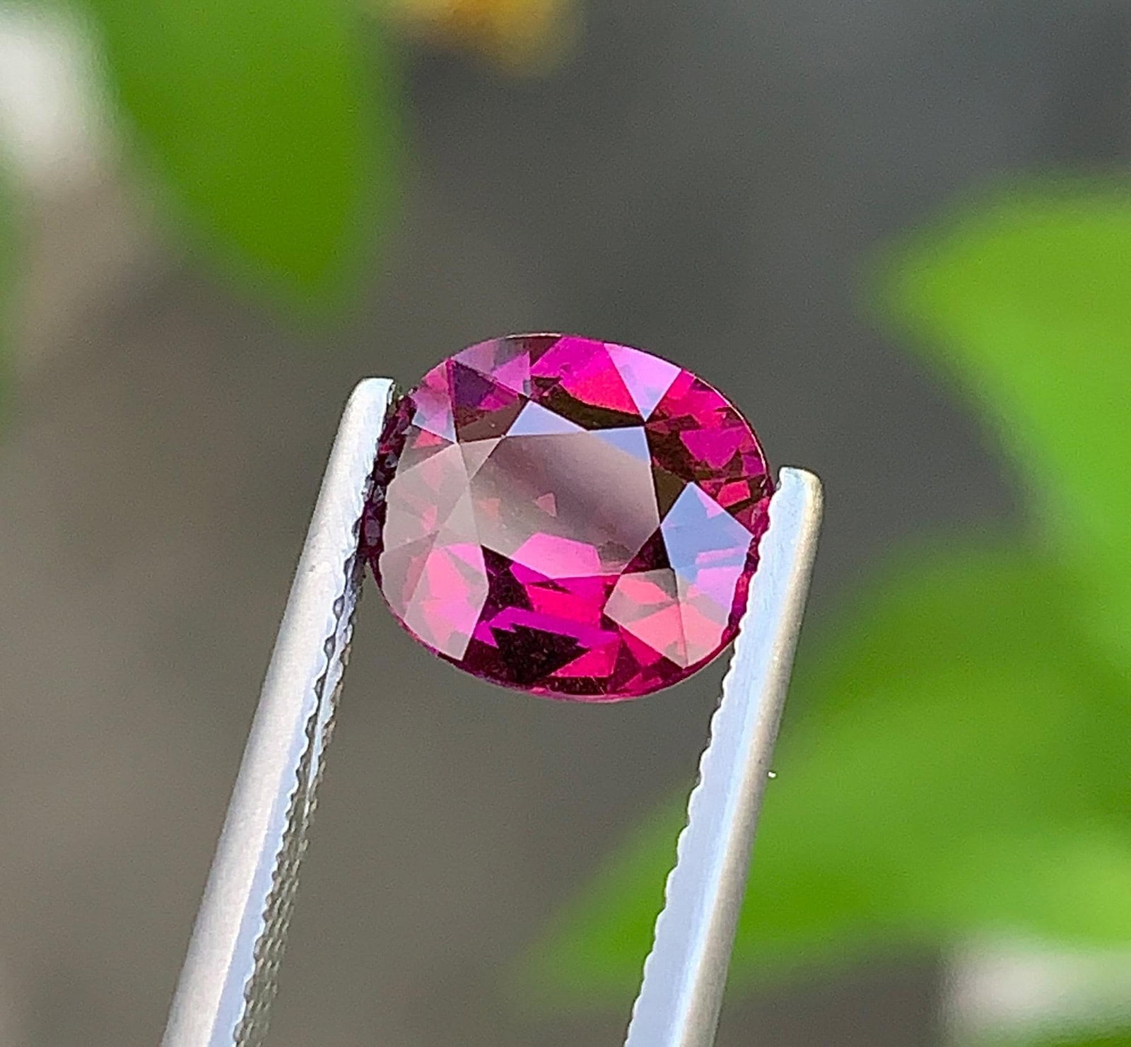 Tanzania Natural Pink Garnet Gemstone: 2.46 Carat Faceted For Ring: Highlights Supplies for making crafts Materials: Gemstone: Garnet Carat weight: 2.46 Presenting a beautiful natural Garnet gemstone weighing 2.46 carats, sourced from the renowned gemstone regions of