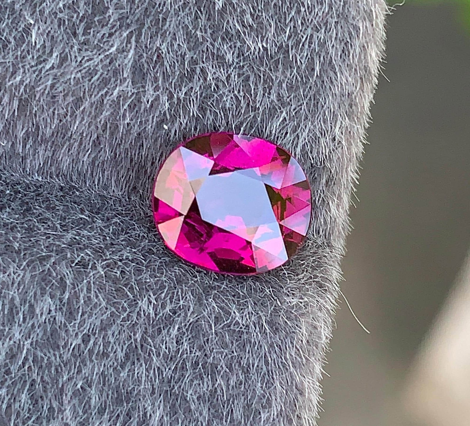 Tanzania Natural Pink Garnet Gemstone: 2.46 Carat Faceted For Ring - 5