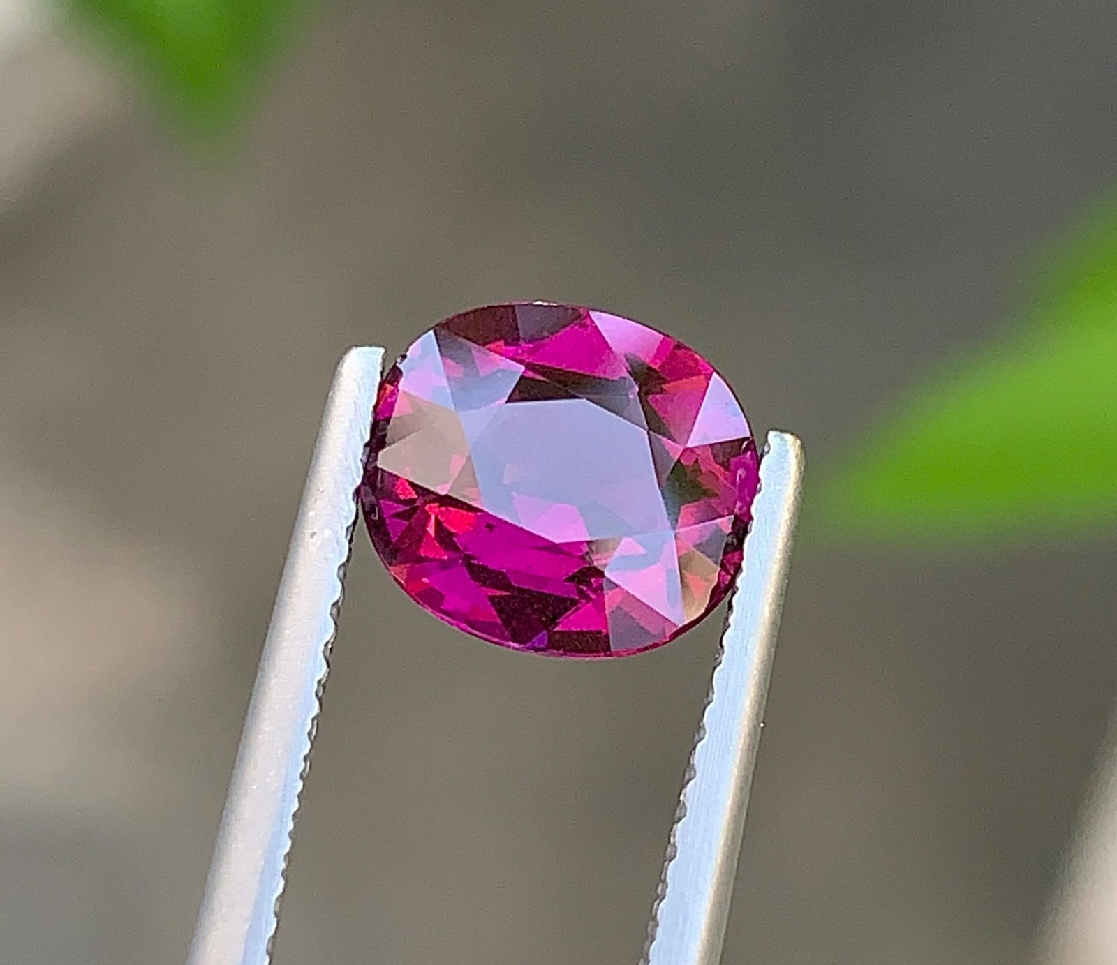 Tanzania Natural Pink Garnet Gemstone: 2.46 Carat Faceted For Ring - 6