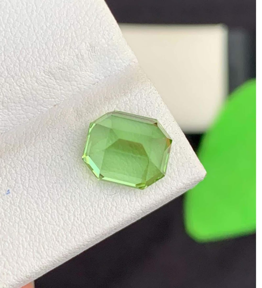 Natural Peridot Gemstones, Top Color Emerald Cut Peridot Loose Gemstone From Pakistan, August: Highlights Supplies for making crafts Materials: Gemstone: Peridot Natural Peridot Gemstones, Top Color Emerald Cut Peridot Loose Gemstone From Pakistan, August Birthstone weight : 3.84 carat