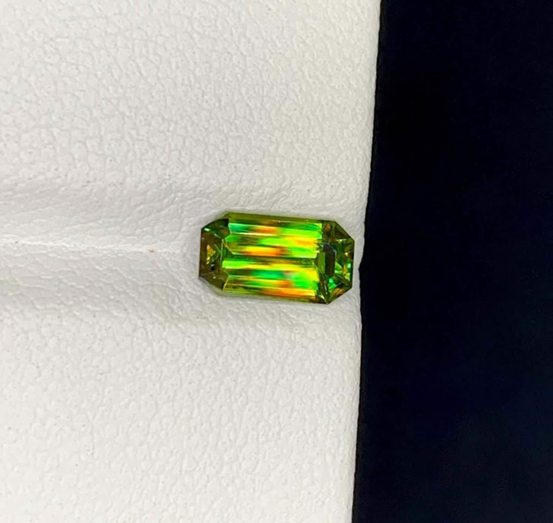 Green Sphene Gemstone: Natural Titanite Round Cut, June Birthstone - 6