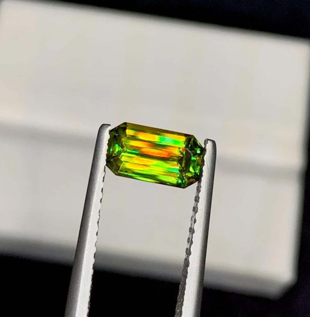Green Sphene Gemstone: Natural Titanite Round Cut, June Birthstone - 7