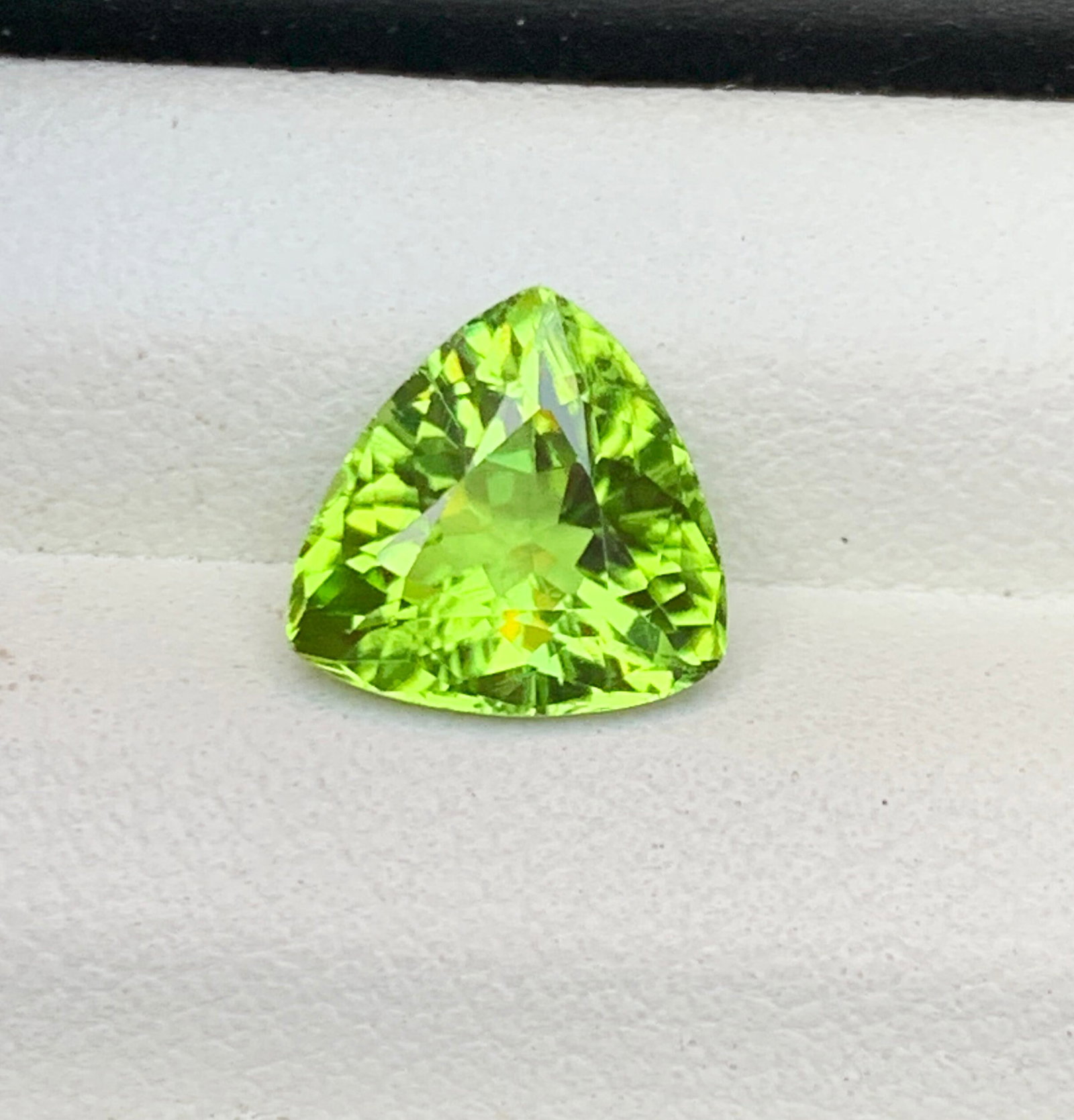 Natural Peridot Gemstone: Trillion Cut Loose Gem, 2.50 Carats - 2