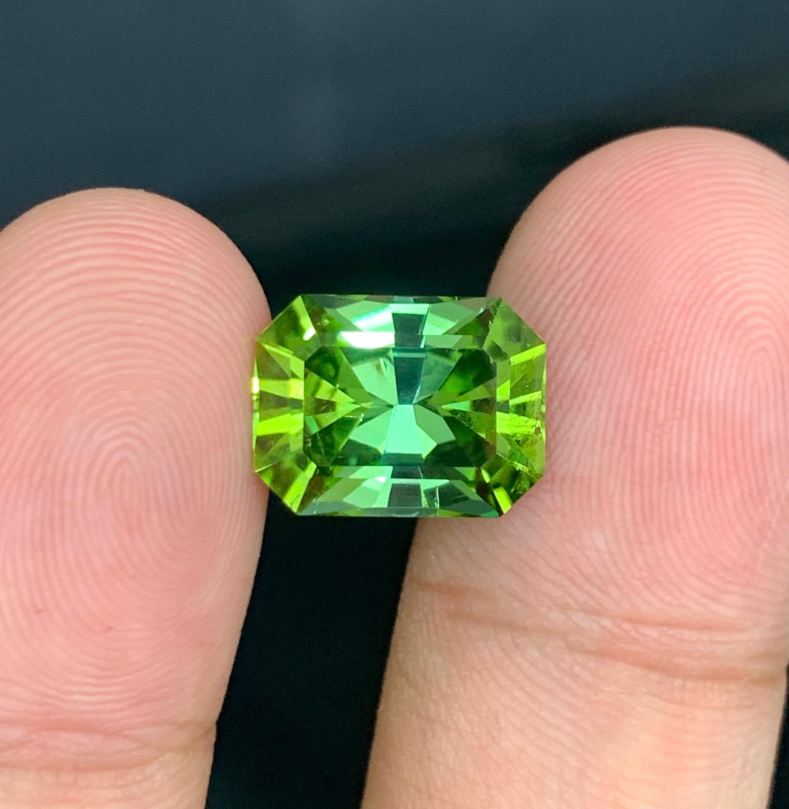 Mint Green Tourmaline Gemstone: 6.50 Carat Radiant Cut, Afghanistan Origin - 4
