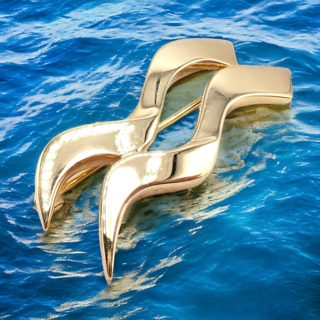 Authentic! Tiffany & Co 18k Yellow Gold Picasso Zodiac Aquarius Brooch Pin: Authentic! Tiffany & Co 18k Yellow Gold Picasso Zodiac Aquarius Brooch Pin Authentic! Tiffany & Co 18k Yellow Gold Picasso Zodiac Aquarius Brooch Pin Product Description About This Piece: The Authenti
