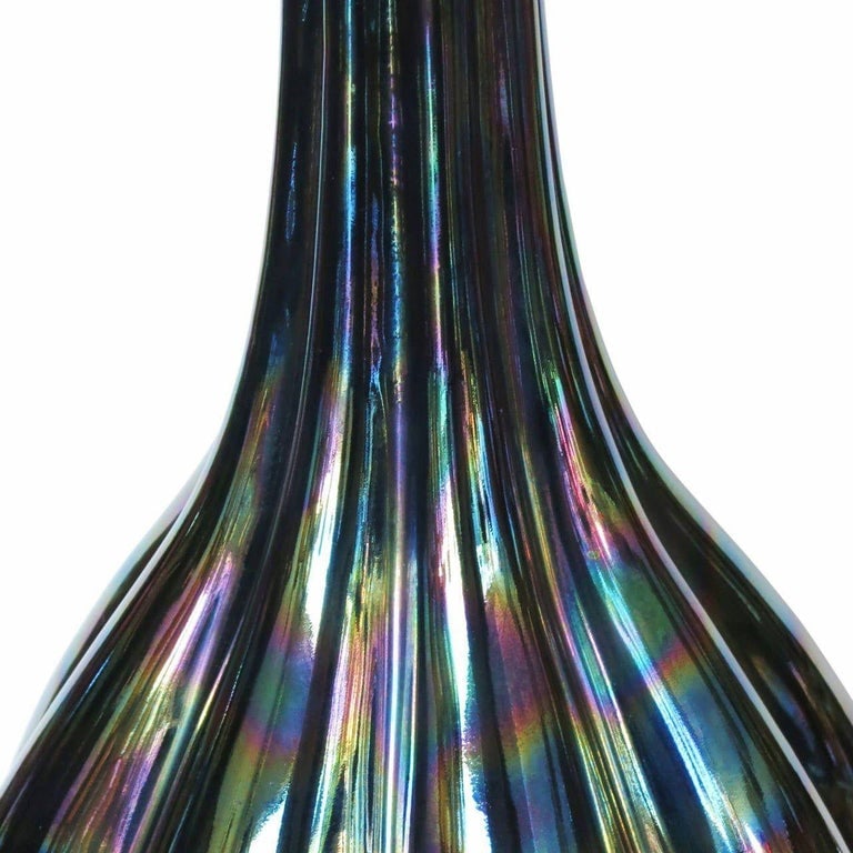 Mid-century Iridized Art Glass Table Lamp w/ Brass Base - 5