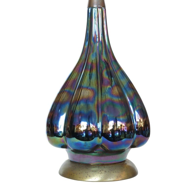Mid-century Iridized Art Glass Table Lamp w/ Brass Base - 6