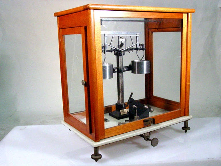 1960 Double-Deck Precision Analytical Balance by Galileo Sartorius in Glass Case - 5