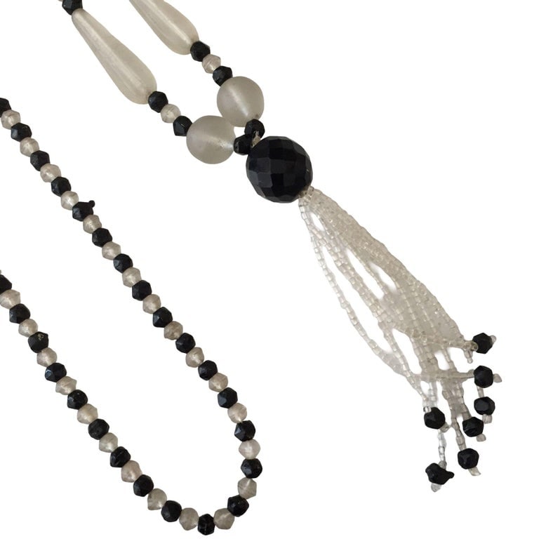 Victorian Frosted Glass and Black Jet Beaded Lariat Necklace - 3