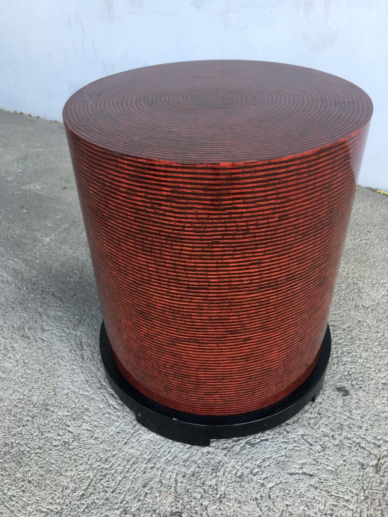 Two-Tone Cubist Style Round Side Table - 8