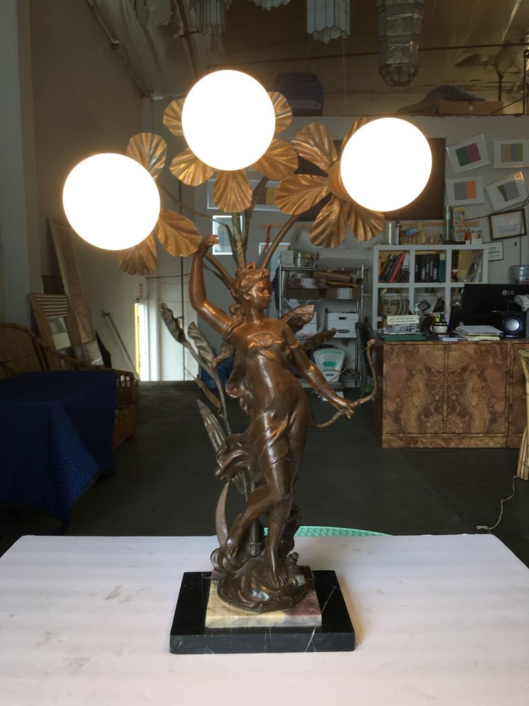 Early Three Bulb Art Nouveau Figural Bronze and Marble Table Lamp - 3