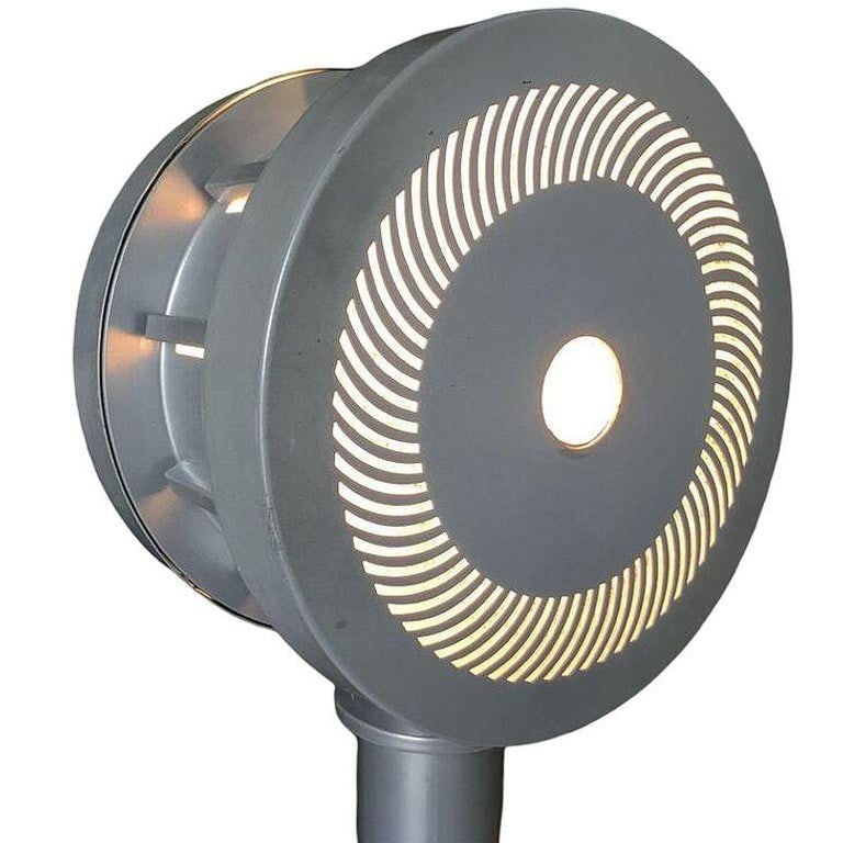 Post-Modern Futurist Enameled Futurist Steel Table Lamp 1990, 2 Available - 7