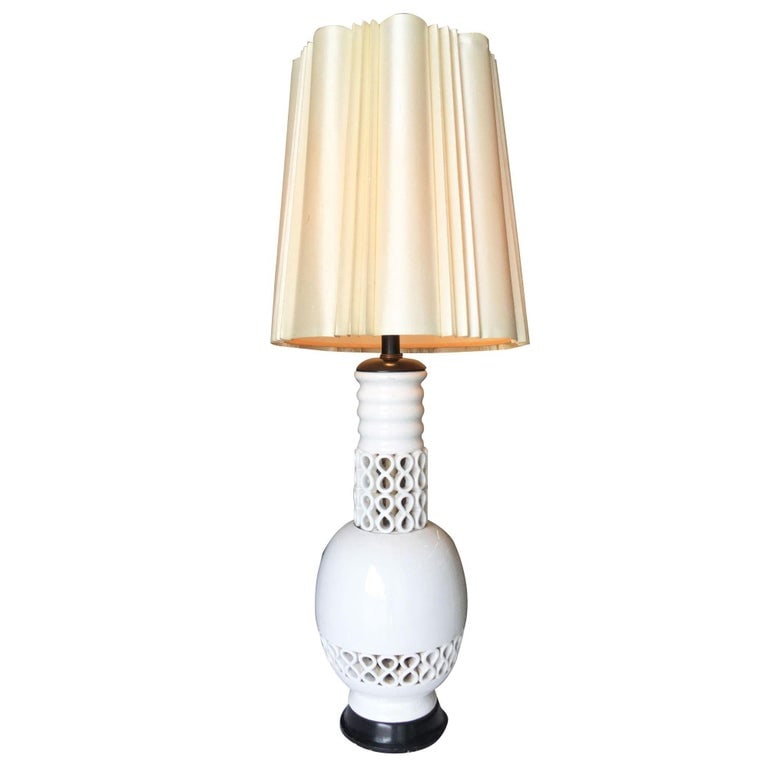 Large Mid Century Ceramic "Infinity" Table Lamp w/ Shade by James Mont - 3