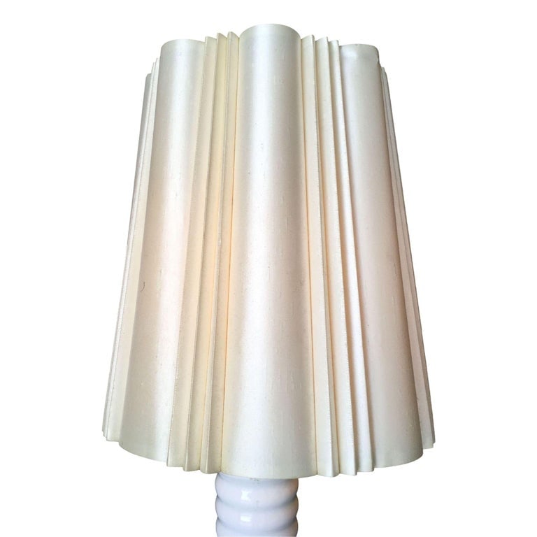 Large Mid Century Ceramic "Infinity" Table Lamp w/ Shade by James Mont - 5
