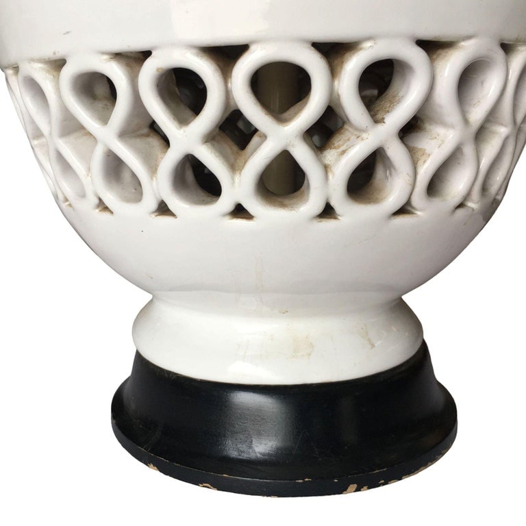 Large Mid Century Ceramic "Infinity" Table Lamp w/ Shade by James Mont - 8
