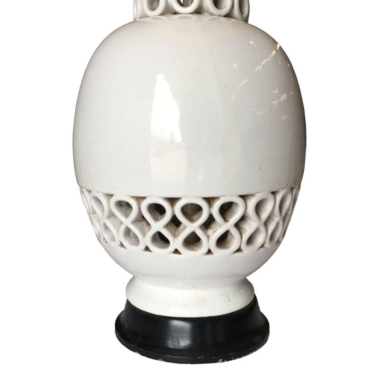 Large Mid Century Ceramic "Infinity" Table Lamp w/ Shade by James Mont - 9