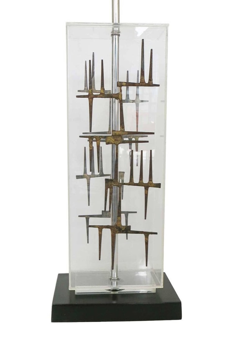 Brutalist Nail Sculptural Lucite Table Lamp by Laurel - 3