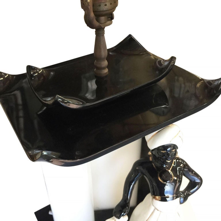 Midcentury Arabian Inspired Lucite Sculptural Lamp by Moss - 6