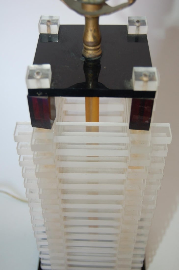 Bespoke Mid-century Stacked Lucite Lincoln Log Table Lamp - 4
