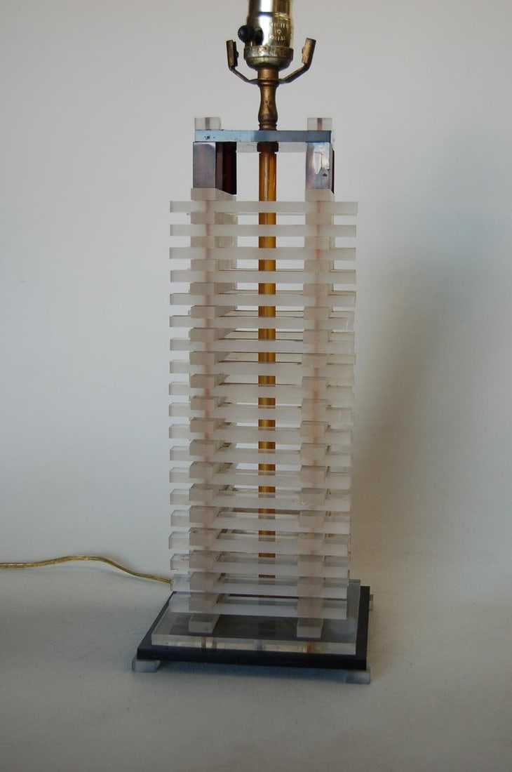 Bespoke Mid-century Stacked Lucite Lincoln Log Table Lamp - 6