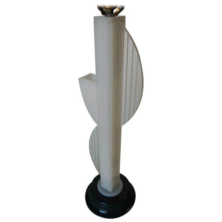 Mid-Century Modern White Lucite Table Lamp with Side Planter by Moss Lighting - 2