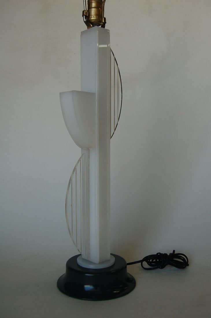 Mid-Century Modern White Lucite Table Lamp with Side Planter by Moss Lighting - 7