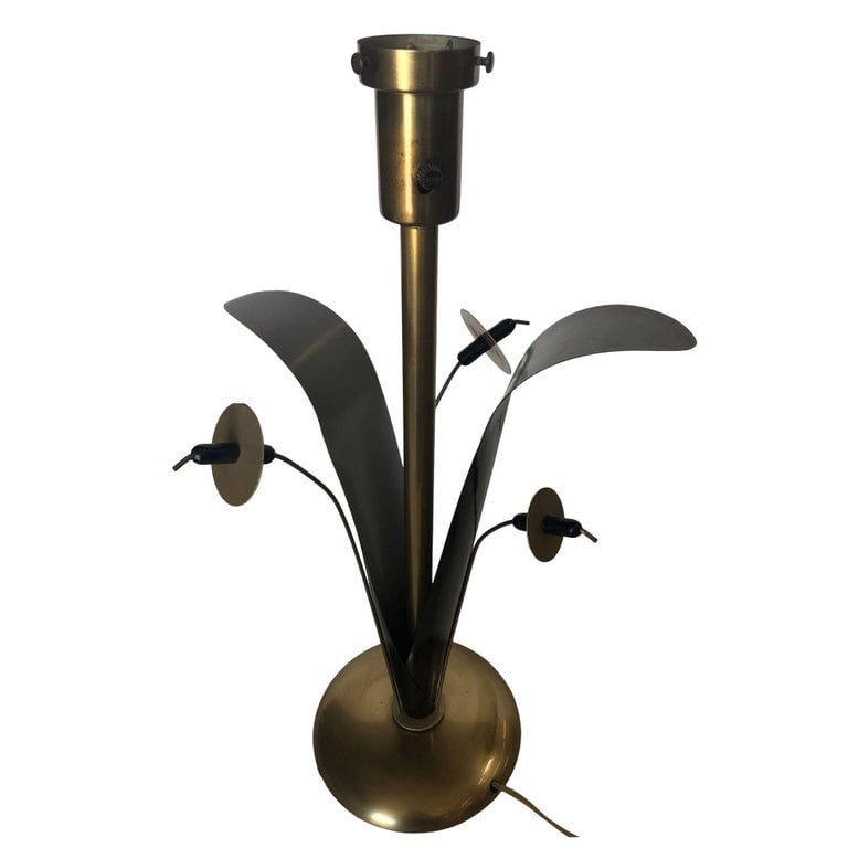 Pair of Mid-century Brass and Black Metal Willow Table Lamps - 6