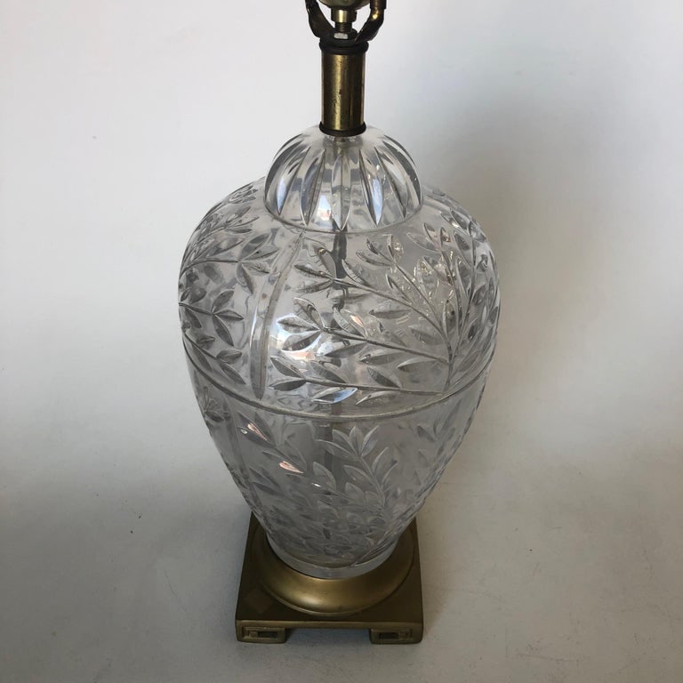 Midcentury Leaf Motif Cut Crystal Table Lamp with Brass Hardware - 4