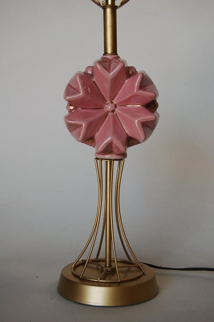 Midcentury Brass Spindel Table Lamp with Ceramic Flower Accent - 3