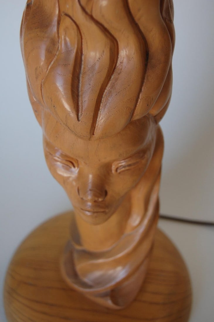 Midcentury Carved Oak Modernist Female Bust Table Lamp - 5