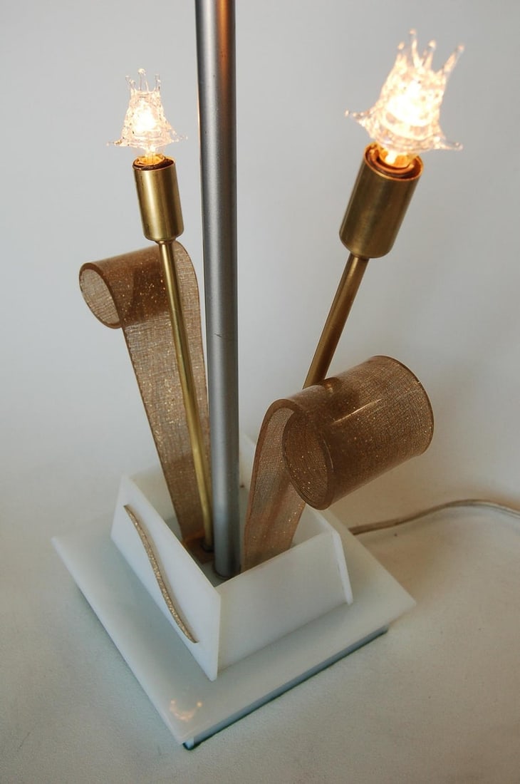 Gold Glitter Scrolling Acrylic Star Table Lamp by Moss Lighting - 8