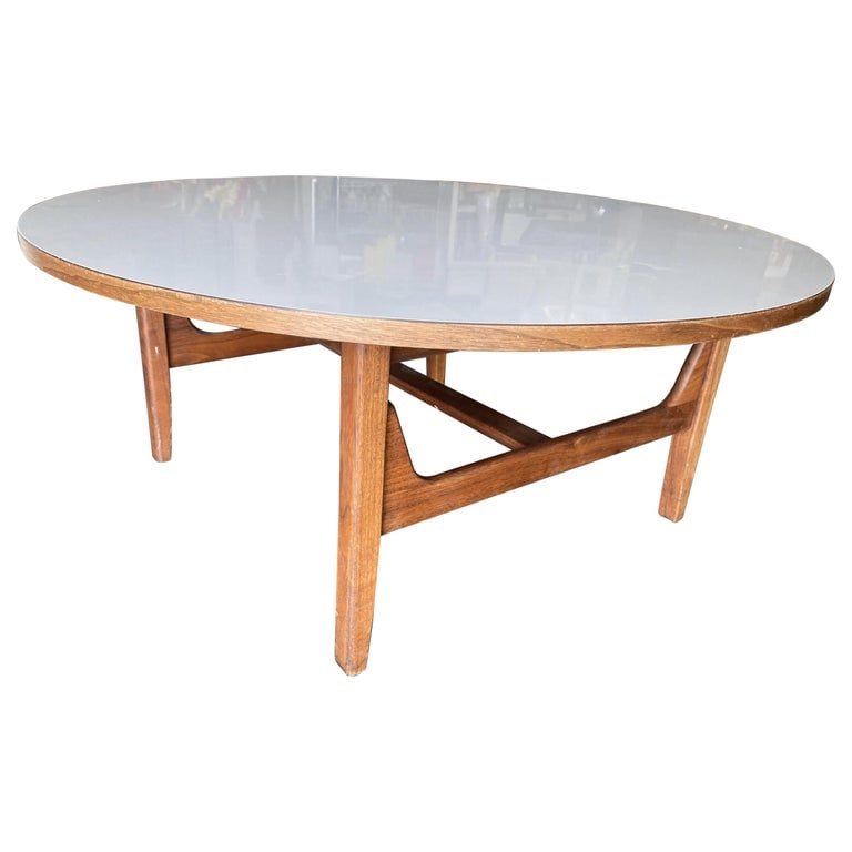 Large Danish Mid-Century Round Coffee Table with White Laminate Top - 2