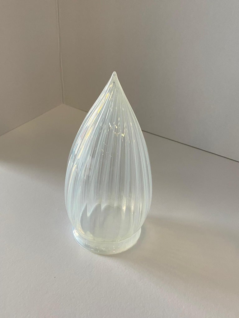 1960s Vintage Opalescent Vertical Swirl Glass Bullet Light Globe with Fitter - 4