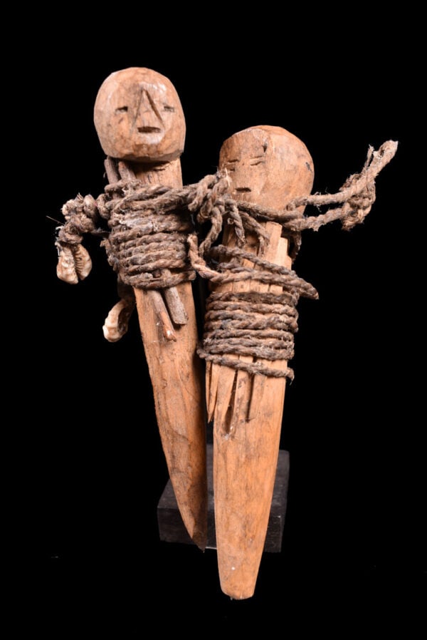 Bochio Figures - Wood - Fon - Benin: Powerfull post figure couple of the FON tribe from Benin. Boccio figure like these were placed outdoors and sunk into the earth, becoming wonderfully aged by exposure. Despite their small scale, they