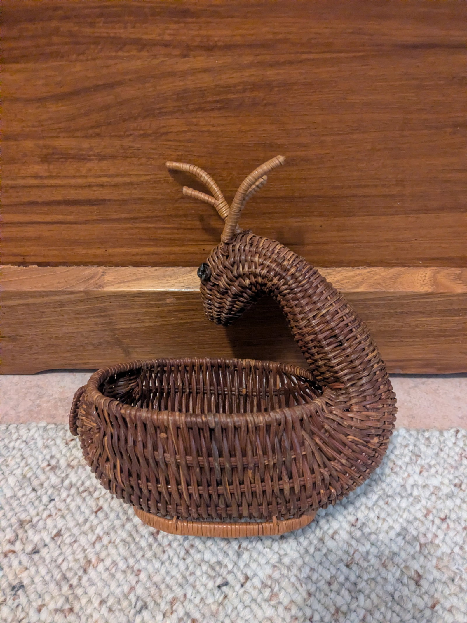 Vintage Deer Wicker Basket: Title: Vintage Deer Wicker Basket Description: Sweet little basket crafted from brown rattan. Great for holding jewery, keys, potpourri candy ect. Date/Period: 1990 Materials: Brown rattan