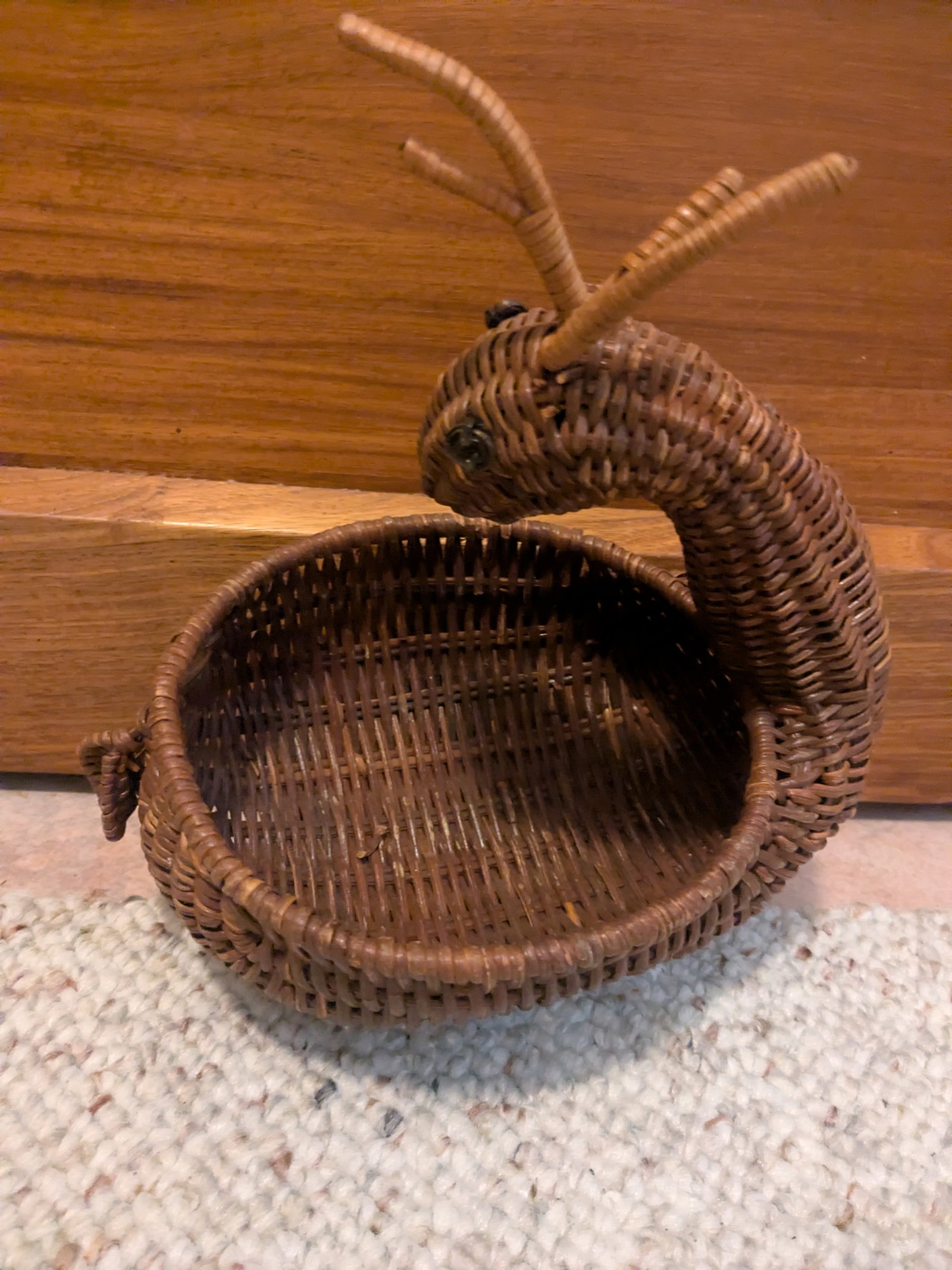 Vintage Deer Wicker Basket - 2