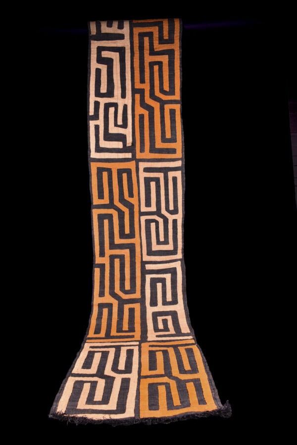 Textile - Cloth - Shoowa-Kuba - DR Congo 290 cm: Kuba skirts, Tcaka, long are cloths made from raffia, from 8 - 25 feet long, from the Ngeende, Bushoong and Ngongo peoples. They incorporate appliqued "patches", embroidered shapes and patterns,