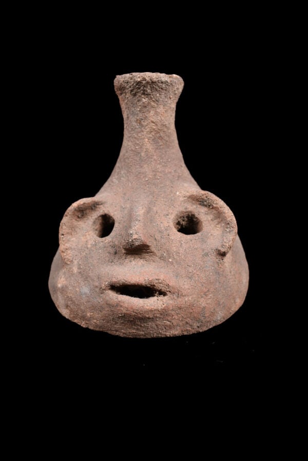 Anthropomorphic Pot / Figure - Terracotta - Nupe - Nigeria: Wonderfull unique anthropomorphic terracotta vessel from the Nupe people of Nigeria. Good condition with beautiful aged patina. Provenance: Manfred Sch?fer collection, ex- gallery owner from Ulm,