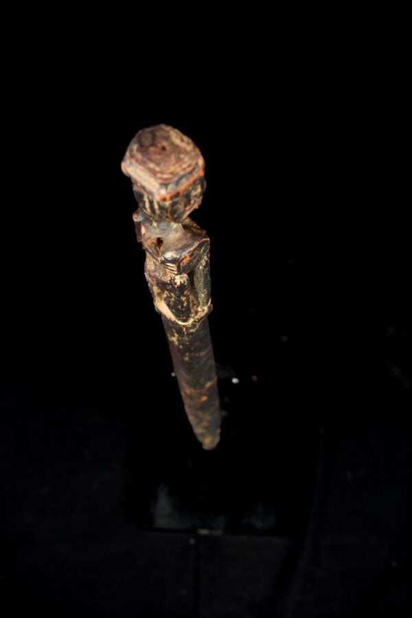 Unique wooden ritual figure / drum handle from Nepal. Wonderful patina of use. Provenance: former - 8