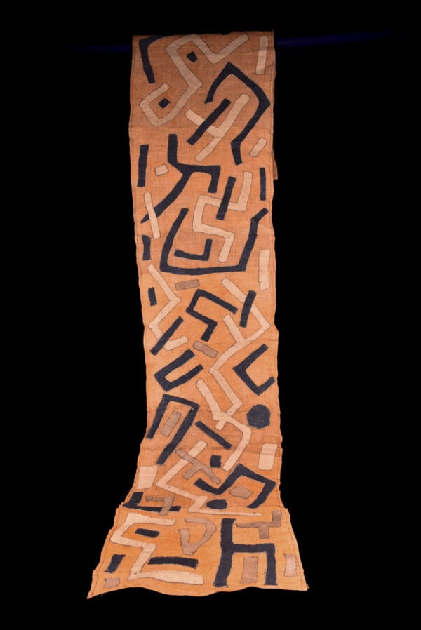 Textile - Cloth - Shoowa-Kuba - DR Congo 300 cm: Kuba skirts, Tcaka, long are cloths made from raffia, from 8 - 25 feet long, from the Ngeende, Bushoong and Ngongo peoples. They incorporate appliqued "patches", embroidered shapes and patterns,