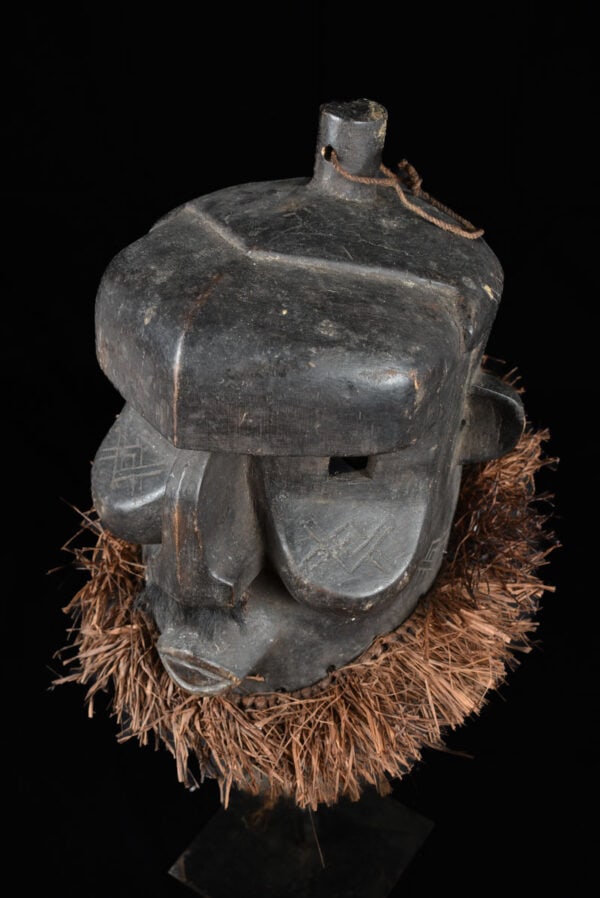 Mask - Wood, Raphia - Binji - Congo - 6
