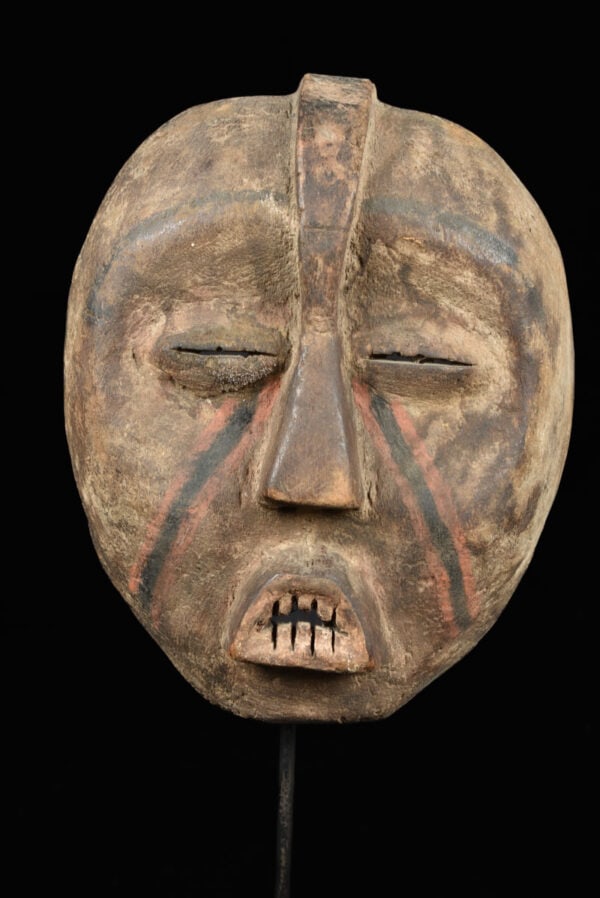 Mask - Wood - Woyo - DR Congo: The Woyo form one of the people of the great Kingdom of Bakongo. They live in the north of the mouth of the river. Mask of the Ndunga society. Particularly remarkable for it qualities, the balance of 