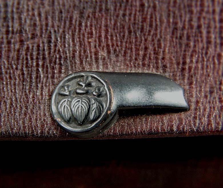 19c Japanese TOBACCO POUCH pipe holder Shogun TOYOTOMI crest - 2