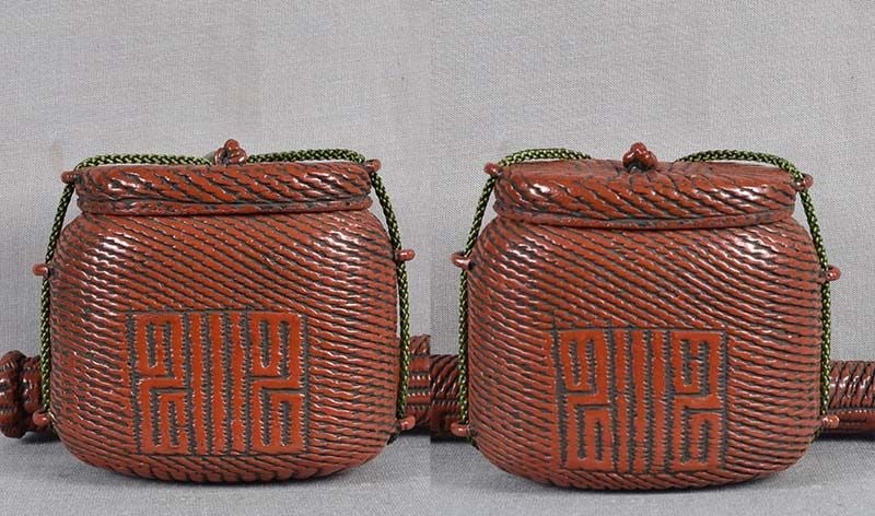 19c lacquered sagemono TOBACCO BOX, PIPE CASE OJIME - 2