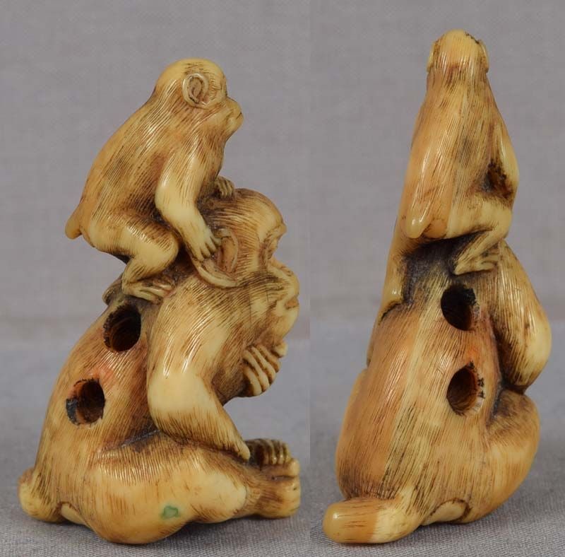 Early 19c netsuke MONKEY with young - 3