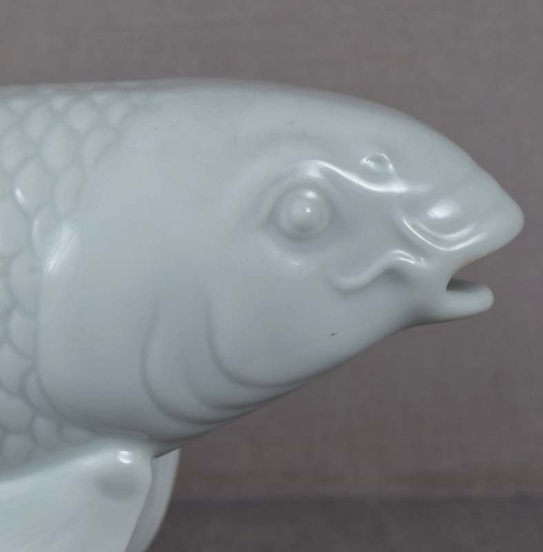 19c Hirado porcelain okimono KOI FISH - 4