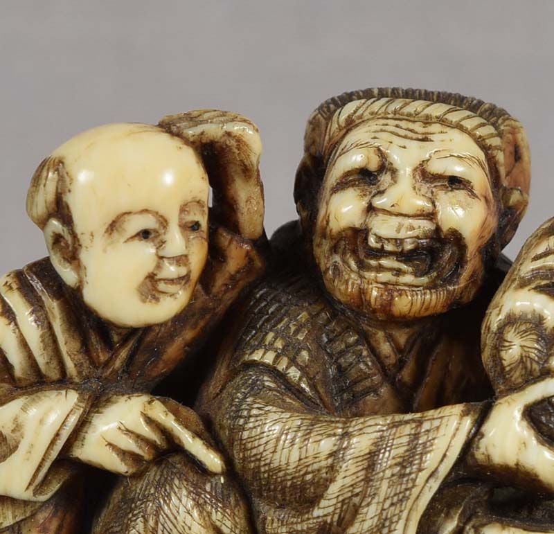 Early 19c netsuke laughing MASK MAKER & surprised boy - 2