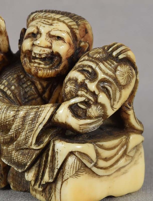 Early 19c netsuke laughing MASK MAKER & surprised boy - 6