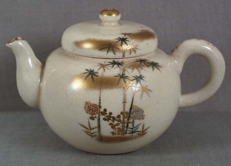 19c SATSUMA TEAPOT by TOMONICHI - 2